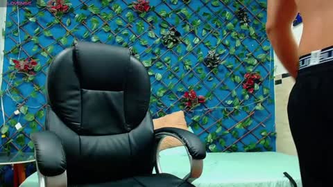 R E N E  online show from 02-23-25, 05:56