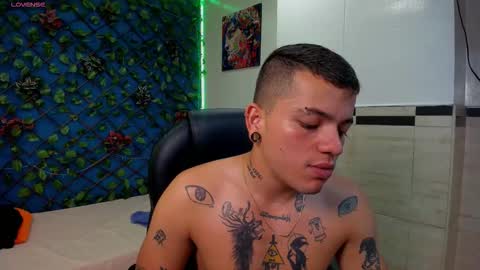 R E N E  online show from 09-12-25, 04:56