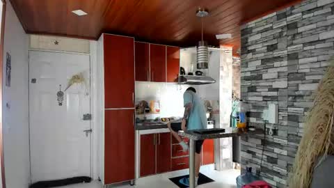 Snapshot of rey_masterhot chatting on 10-12-25, 07:35 reymasterhot online show from 10-12-25, 07:35