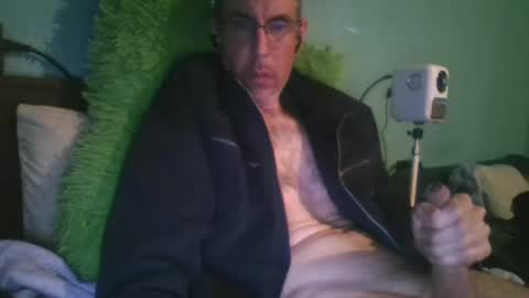 Snapshot of reyes_albert2006 chatting on 12-09-24, 08:44 reyes_albert2006 online show from 12-09-24, 08:44