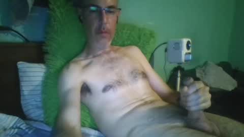 Snapshot of reyes_albert2006 chatting on 09-22-25, 06:37 reyes_albert2006 online show from 09-22-25, 06:37