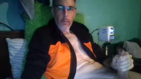 Snapshot of reyes_albert2006 chatting on 11-07-25, 10:48 reyes_albert2006 online show from 11-07-25, 10:48