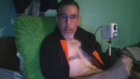 Snapshot of reyes_albert2006 chatting on 11-23-25, 11:10 reyes_albert2006 online show from 11-23-25, 11:10