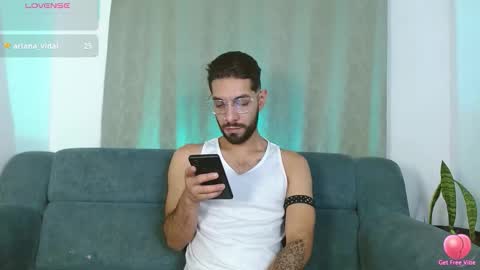 Snapshot of reypablo1 chatting on 10-03-25, 01:02 REY PABLO Independent online show from 10-03-25, 01:02