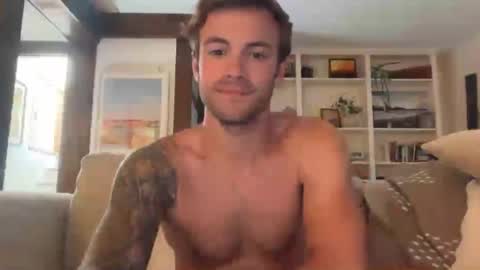 Snapshot of rguy114 chatting on 08-08-26, 02:19 Ryan online show from 08-08-26, 02:19