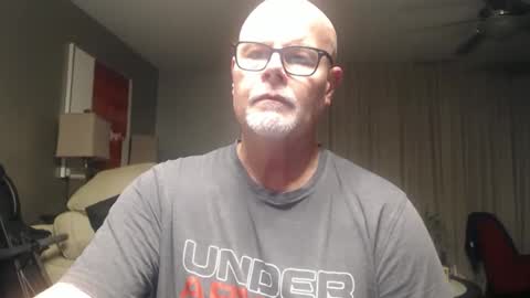 rich32937 online show from 12-17-25, 10:10