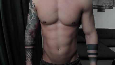 Snapshot of richarddarell chatting on 01-25-25, 06:01 RichardDarell online show from 01-25-25, 06:01