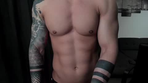 Snapshot of richarddarell chatting on 02-18-25, 04:48 RichardDarell online show from 02-18-25, 04:48