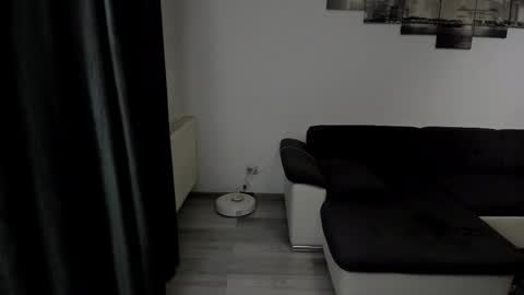 Snapshot of richarddarell chatting on 10-08-25, 04:43 RichardDarell online show from 10-08-25, 04:43