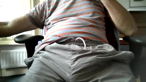 Snapshot of richardhungguy9 chatting on 08-04-26, 12:19 richard online show from 08-04-26, 12:19