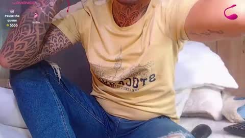 Snapshot of richi_grubby chatting on 03-12-25, 09:45 David online show from 03-12-25, 09:45