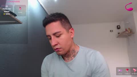 Snapshot of richi_grubby chatting on 10-13-25, 05:35 David online show from 10-13-25, 05:35