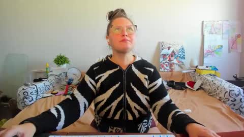 Anna - not anna - right Anna  online show from 02-10-26, 09:02