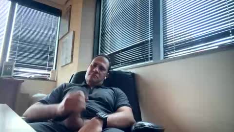 Snapshot of rick503835 chatting on 09-15-25, 05:35 Rick Arian online show from 09-15-25, 05:35