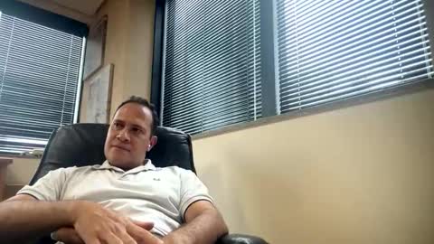 Snapshot of rick503835 chatting on 09-19-25, 05:02 Rick Arian online show from 09-19-25, 05:02