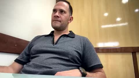 Snapshot of rick503835 chatting on 10-17-25, 04:20 Rick Arian online show from 10-17-25, 04:20