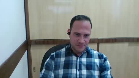 Snapshot of rick503835 chatting on 10-28-25, 01:36 Rick Arian online show from 10-28-25, 01:36