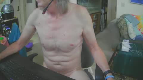 Snapshot of rickl56 chatting on 09-17-25, 03:35 rickl56 online show from 09-17-25, 03:35