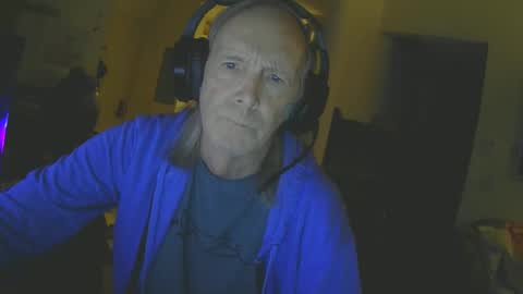 Snapshot of rickl56 chatting on 11-17-25, 09:42 rickl56 online show from 11-17-25, 09:42