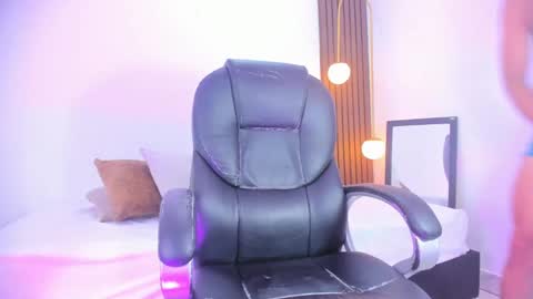 Ricky  online show from 12-03-24, 08:39