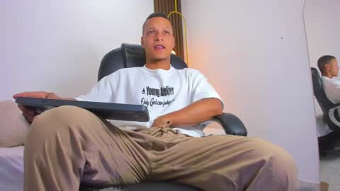 Ricky  online show from 03-10-25, 06:56