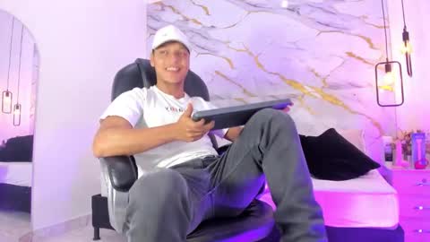 Ricky  online show from 10-13-25, 01:11