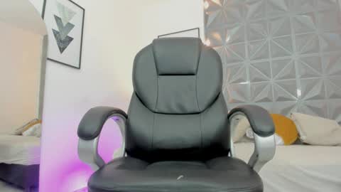 Ricky  online show from 11-19-25, 06:30