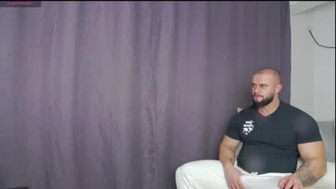 Snapshot of rickymiami1 chatting on 11-21-25, 06:39 rickymiami1 online show from 11-21-25, 06:39