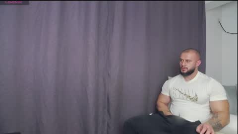 Snapshot of rickymiami1 chatting on 11-22-25, 04:28 rickymiami1 online show from 11-22-25, 04:28