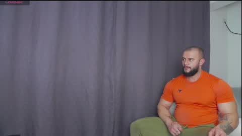 Snapshot of rickymiami1 chatting on 11-26-25, 06:42 rickymiami1 online show from 11-26-25, 06:42