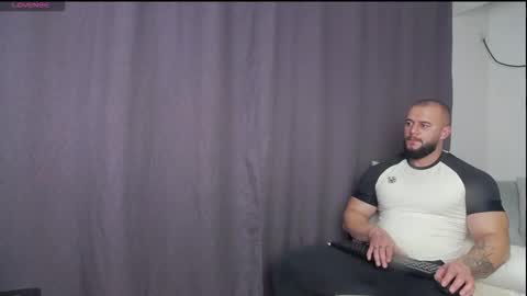 Snapshot of rickymiami1 chatting on 11-28-25, 09:50 rickymiami1 online show from 11-28-25, 09:50