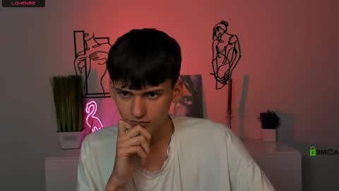 Snapshot of rico_steel chatting on 10-26-25, 08:04 Rico online show from 10-26-25, 08:04