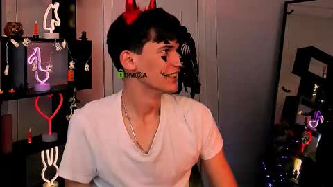 Snapshot of rico_steel chatting on 10-30-25, 09:33 Rico online show from 10-30-25, 09:33