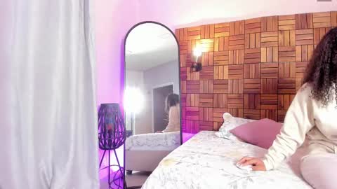 Sara online show from 02-14-25, 10:07