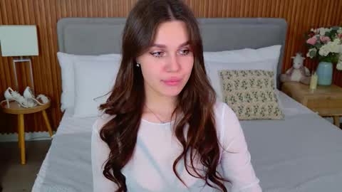 Rihanna online show from 11-12-25, 05:24