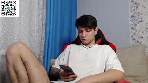 Snapshot of rik_and chatting on 12-15-24, 10:50 Rick online show from 12-15-24, 10:50