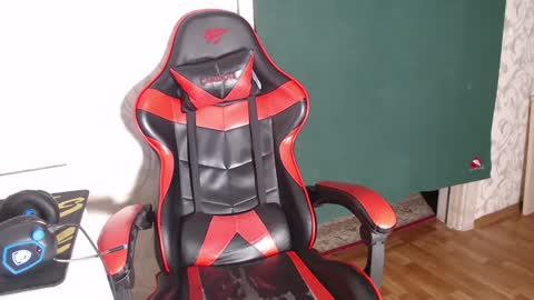 Snapshot of rik_and chatting on 01-20-25, 03:59 Rick online show from 01-20-25, 03:59