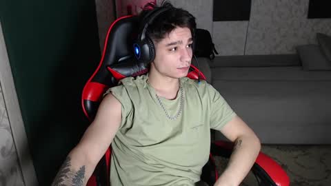 Snapshot of rik_and chatting on 01-21-25, 11:13 Rick online show from 01-21-25, 11:13