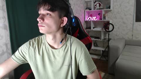 Snapshot of rik_and chatting on 02-07-25, 12:42 Rick online show from 02-07-25, 12:42