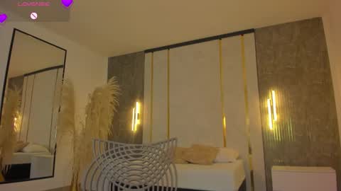 Riley Sierra online show from 09-16-25, 12:50