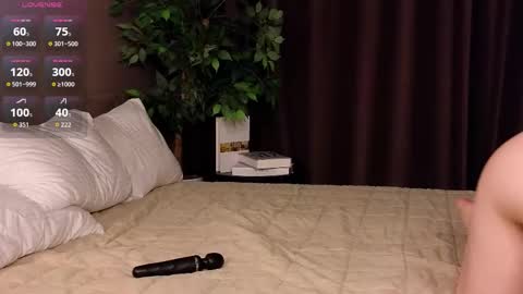 Hi Rina and April are here Glad to see you in our room  PVT is open online show from 01-07-26, 03:14