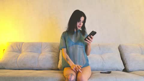 Snapshot of rinacain chatting on 11-27-25, 05:31 RINA online show from 11-27-25, 05:31