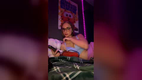 Snapshot of rinakane chatting on 12-15-25, 06:28 Rina Kane online show from 12-15-25, 06:28