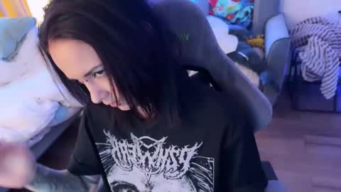   DianaBrite            fansl y online show from 11-26-25, 01:01