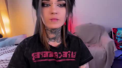   DianaBrite            fansl y online show from 02-24-26, 01:53