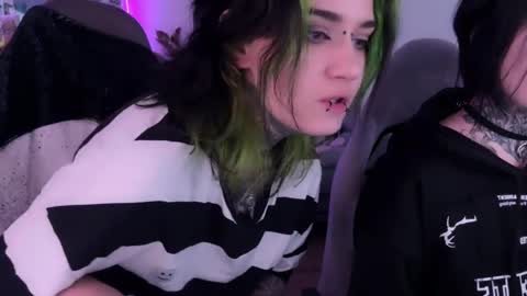   DianaBrite            fansl y online show from 04-05-26, 10:01