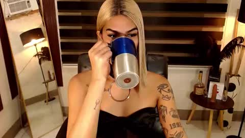 riri online show from 12-18-25, 10:10