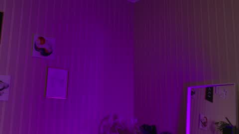 Snapshot of risky_dream chatting on 12-31-24, 06:05 Alice online show from 12-31-24, 06:05