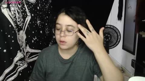 PeachSalinger online show from 09-18-25, 10:12