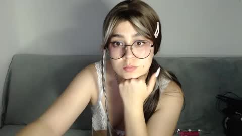 PeachSalinger online show from 09-27-25, 08:08